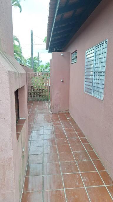 Quarto Para Quatro Pessoas A Duas Quadras Da Praia - Balneario Saint Etienne - Matinhos Esterno foto